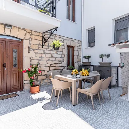 Ikia Katsani Villa *