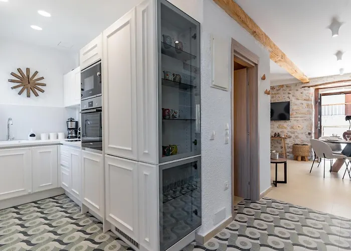 וילה Ikia Katsani